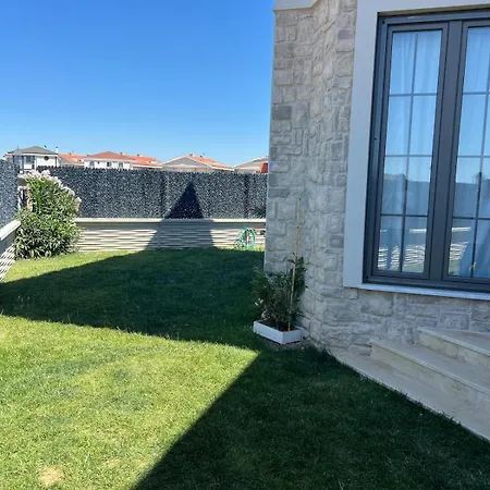 شقة Bright And Airy 2-br Near Sarimsakli Beach-2 Ayvalı